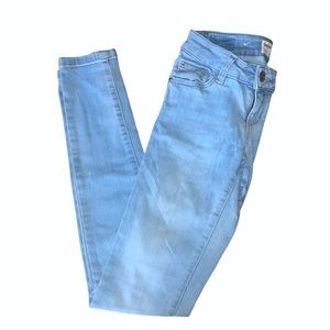 Light Skinny Jeans